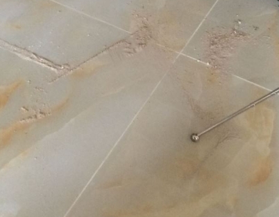 承德市瓷砖空鼓维修公司分享粘合剂选择不当在瓷砖铺贴过程中可能导致以下问题